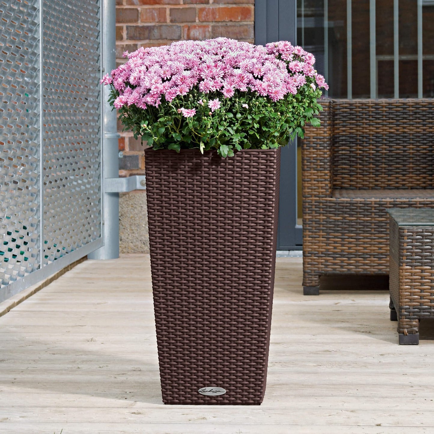 Lechuza CUBICO Cottage 40 self-watering flower planter by Jolof Store with a modern rectangular design and plant inside.