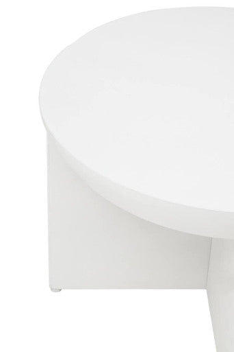 Whitewash mango wood round coffee table with cut-out pedestal base by Orsina, stylish and modern living room furniture piece
