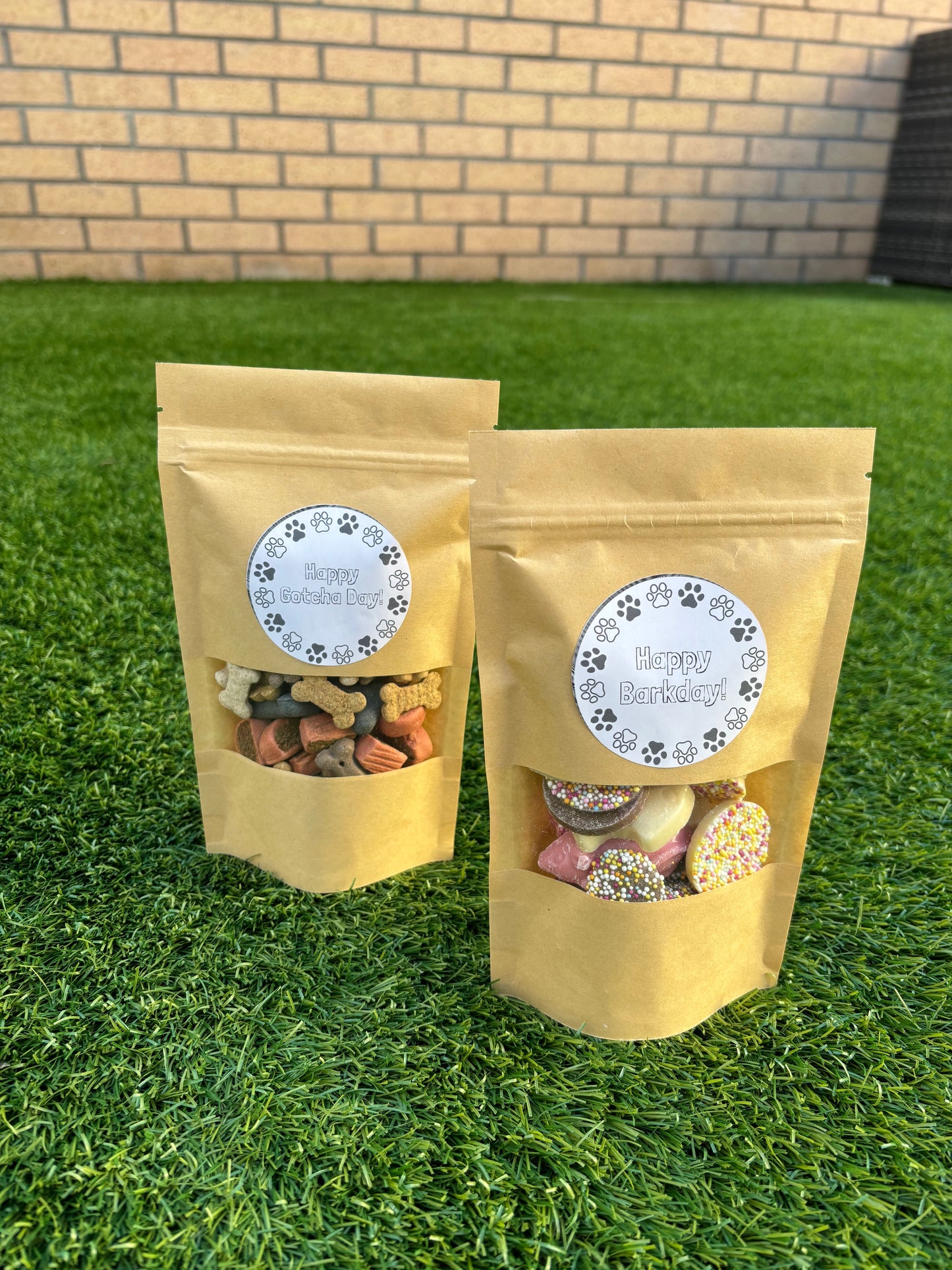 The Bonnie Hound Happy Barkday Treat Pick n Mix chocolate treats in a 150g bag, shown with assorted dog-friendly chocolates.