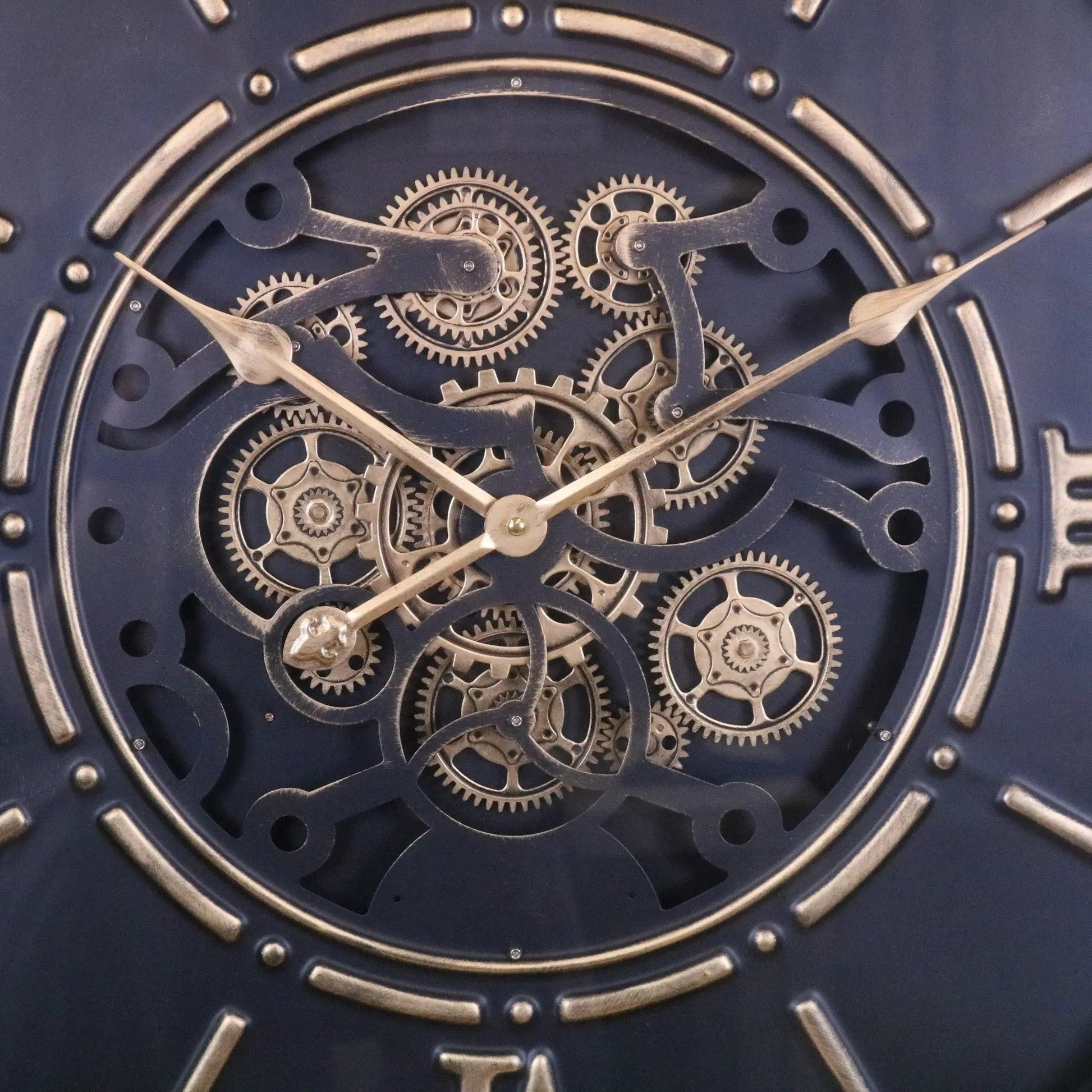 Industrial extra large black and gold cog wall clock by Maravi, featuring a vintage industrial design.