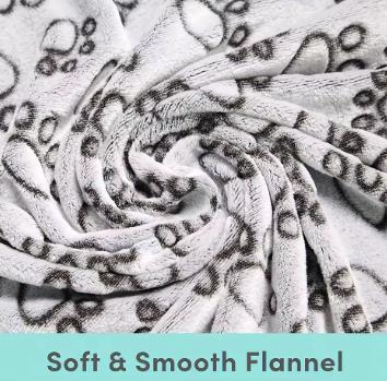 Soft Fluffy High Quality Pet Blanket Cute Cartoon Pattern for Cats & Dogs