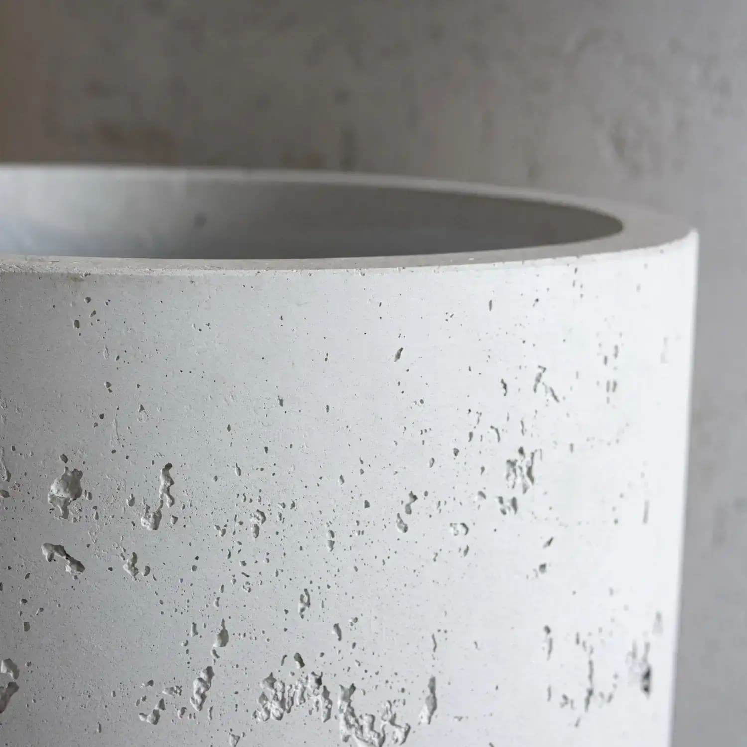 White Mist concrete cylinder planter by Jōbū Home, 30cm medium round pot for plants, 13L capacity, modern minimalist design.